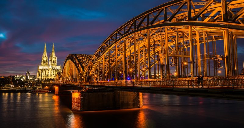 售后服务团队7X24小时待命，放心的服务质量和您全程相伴。